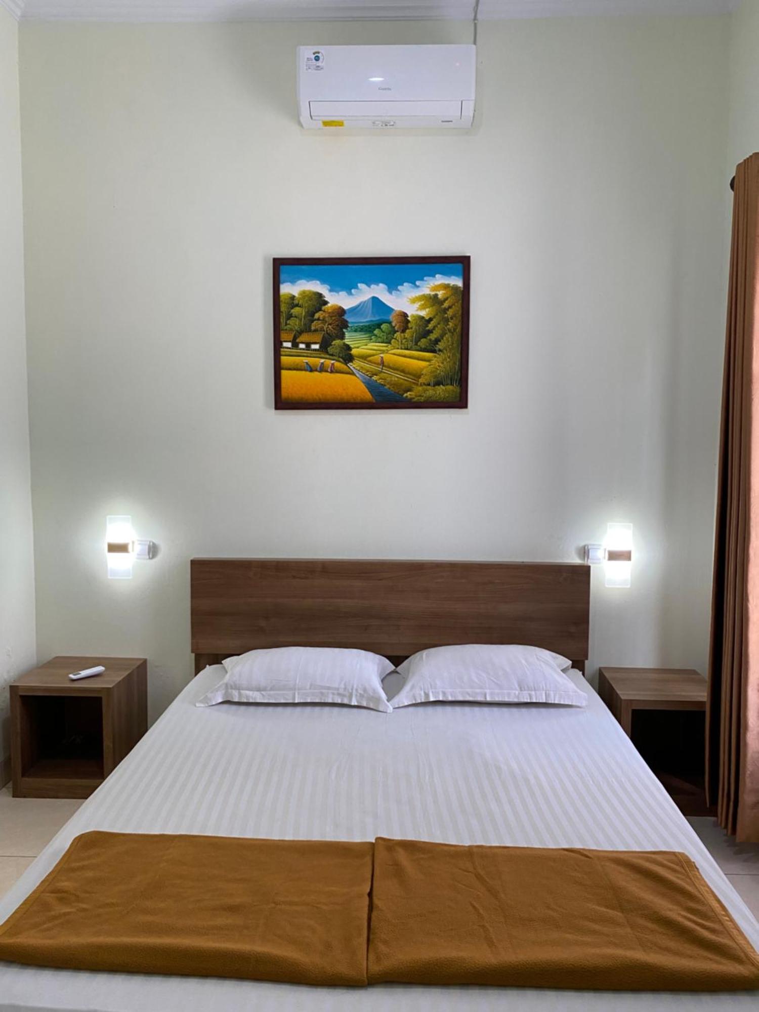 Adiputra Guesthouse 2 Ngabean Bagian luar foto